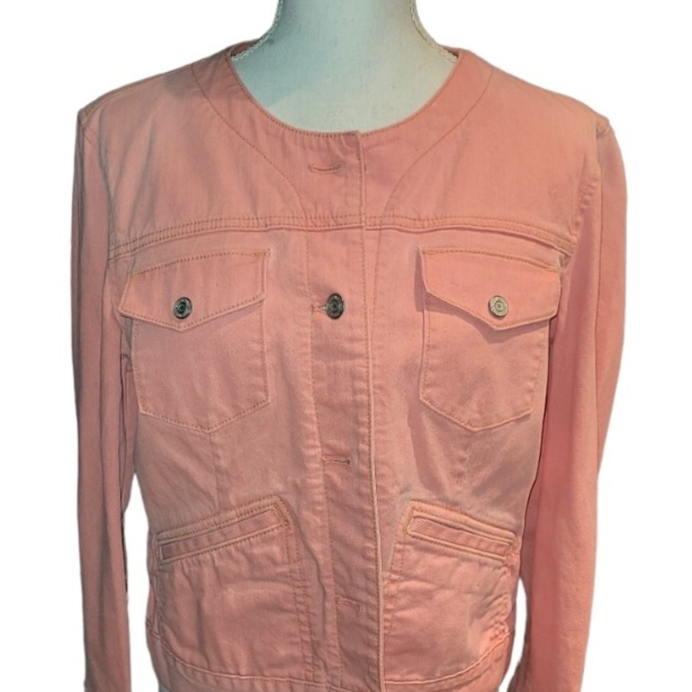 🍑 Gap Beautiful Peach Color Jean Jacket Size Large